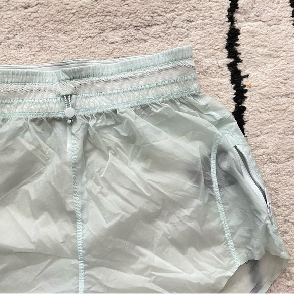 LULULEMON Ocean Air Step Out High-Rise Short 3" - Picture 4 of 10